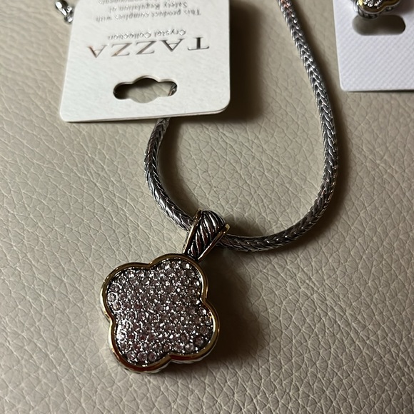 Tazza Clover beautiful necklace and earrings set!  New with tags! So pretty. - Picture 3 of 7